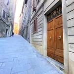 Casa Stella- A Due Passi Dal Corso Di Siena